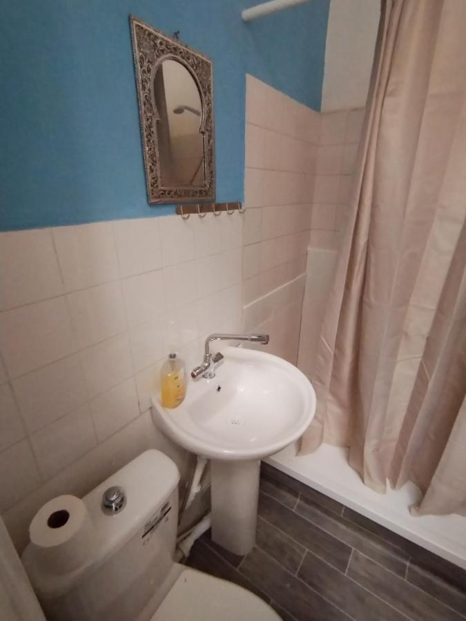 Studio With Parking Next To Port And Cliffs Dover Exterior foto